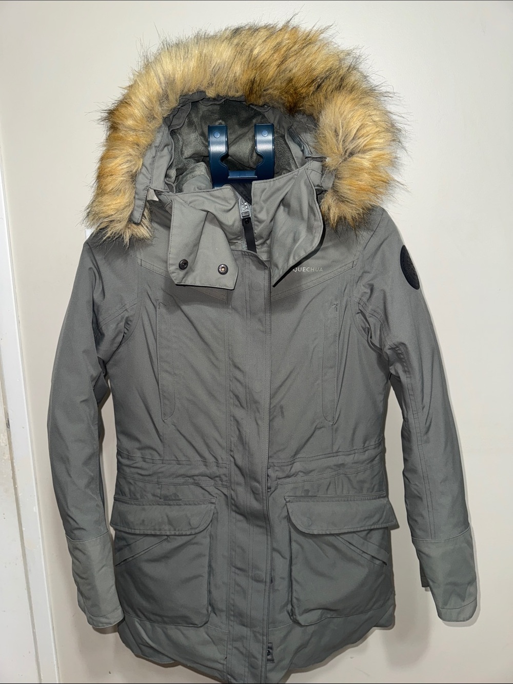 Quechua Women's Olive-Gray Puffer Parka with Faux Fur Trim